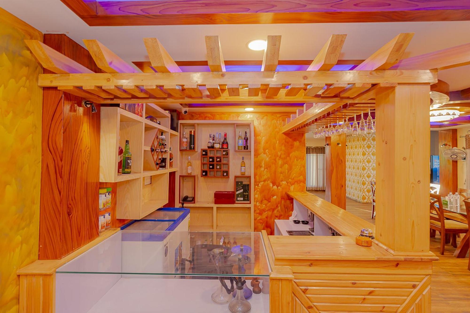 Oyo 799 Hotel Tik Tok Pvt Ltd. Катманду Экстерьер фото