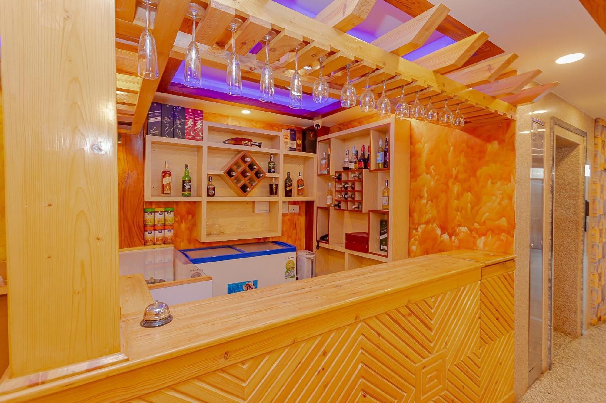 Oyo 799 Hotel Tik Tok Pvt Ltd. Катманду Экстерьер фото