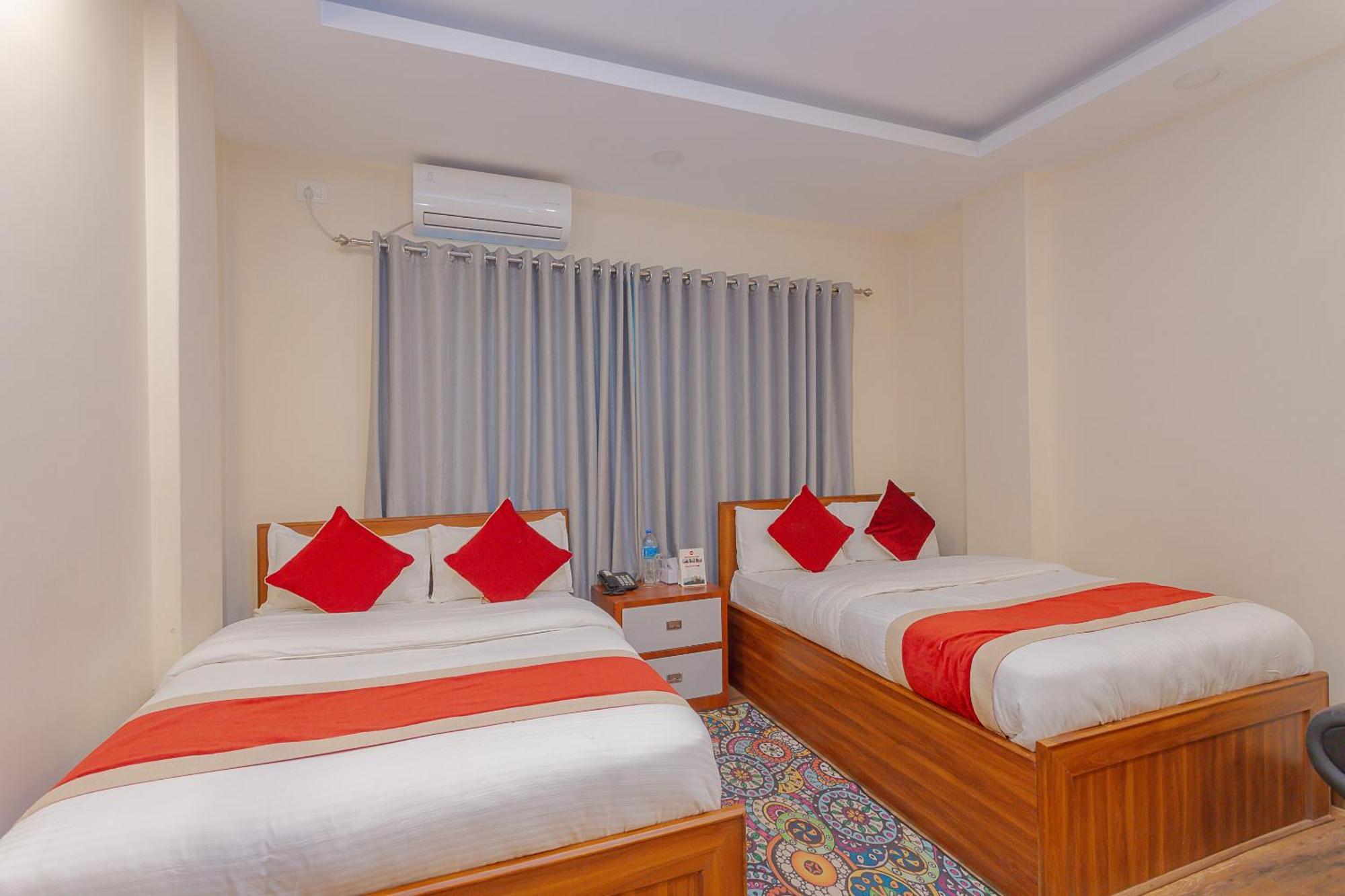 Oyo 799 Hotel Tik Tok Pvt Ltd. Катманду Экстерьер фото