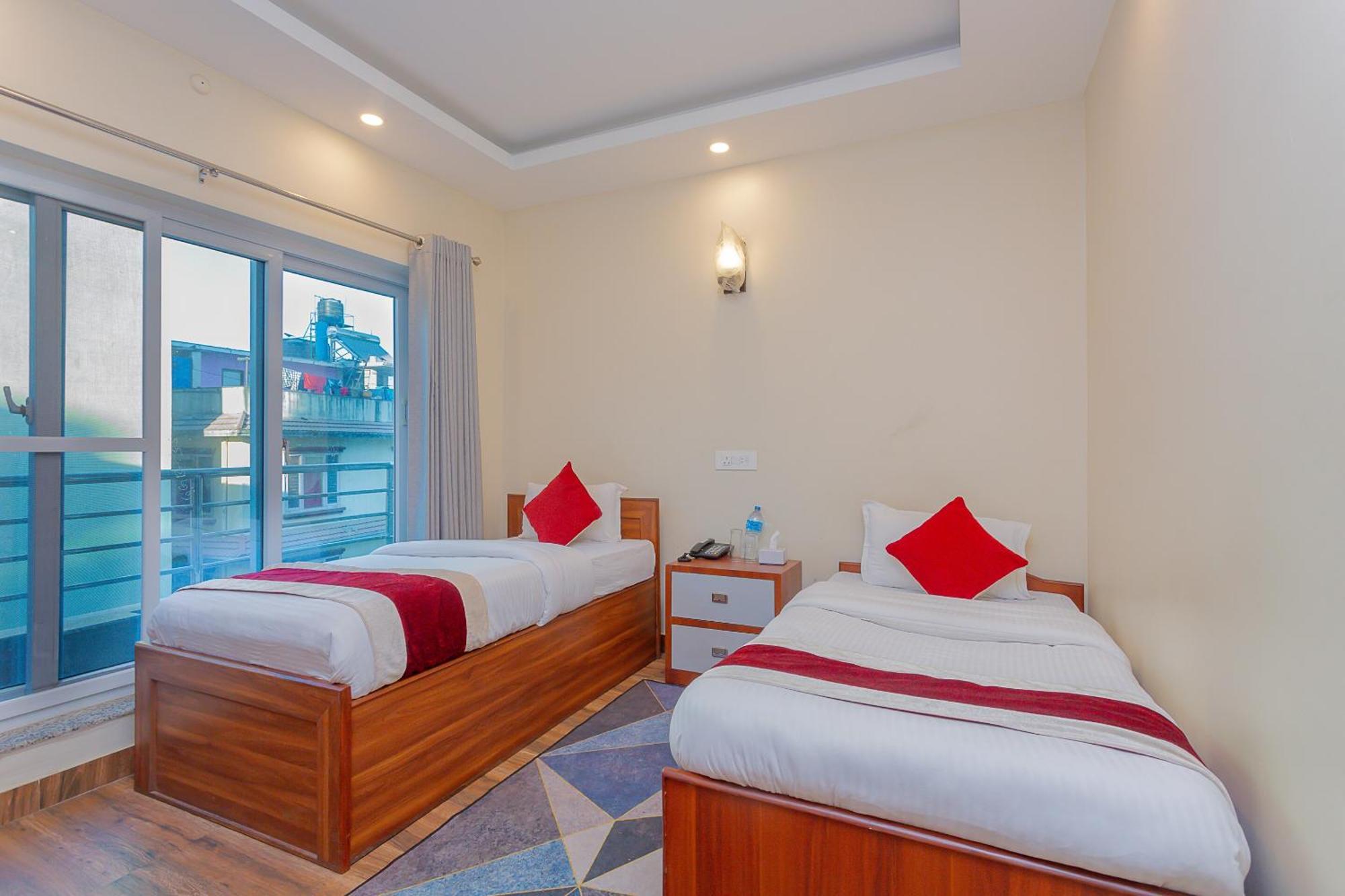 Oyo 799 Hotel Tik Tok Pvt Ltd. Катманду Экстерьер фото