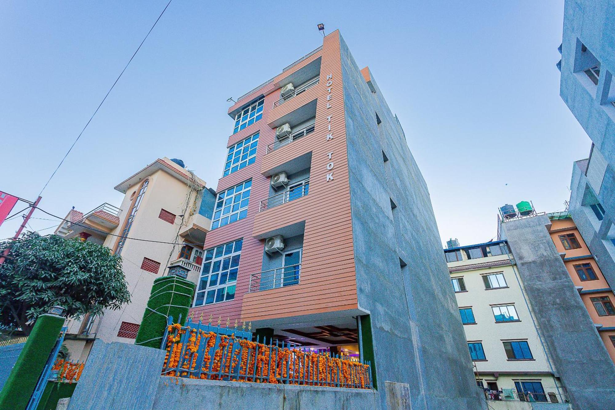 Oyo 799 Hotel Tik Tok Pvt Ltd. Катманду Экстерьер фото