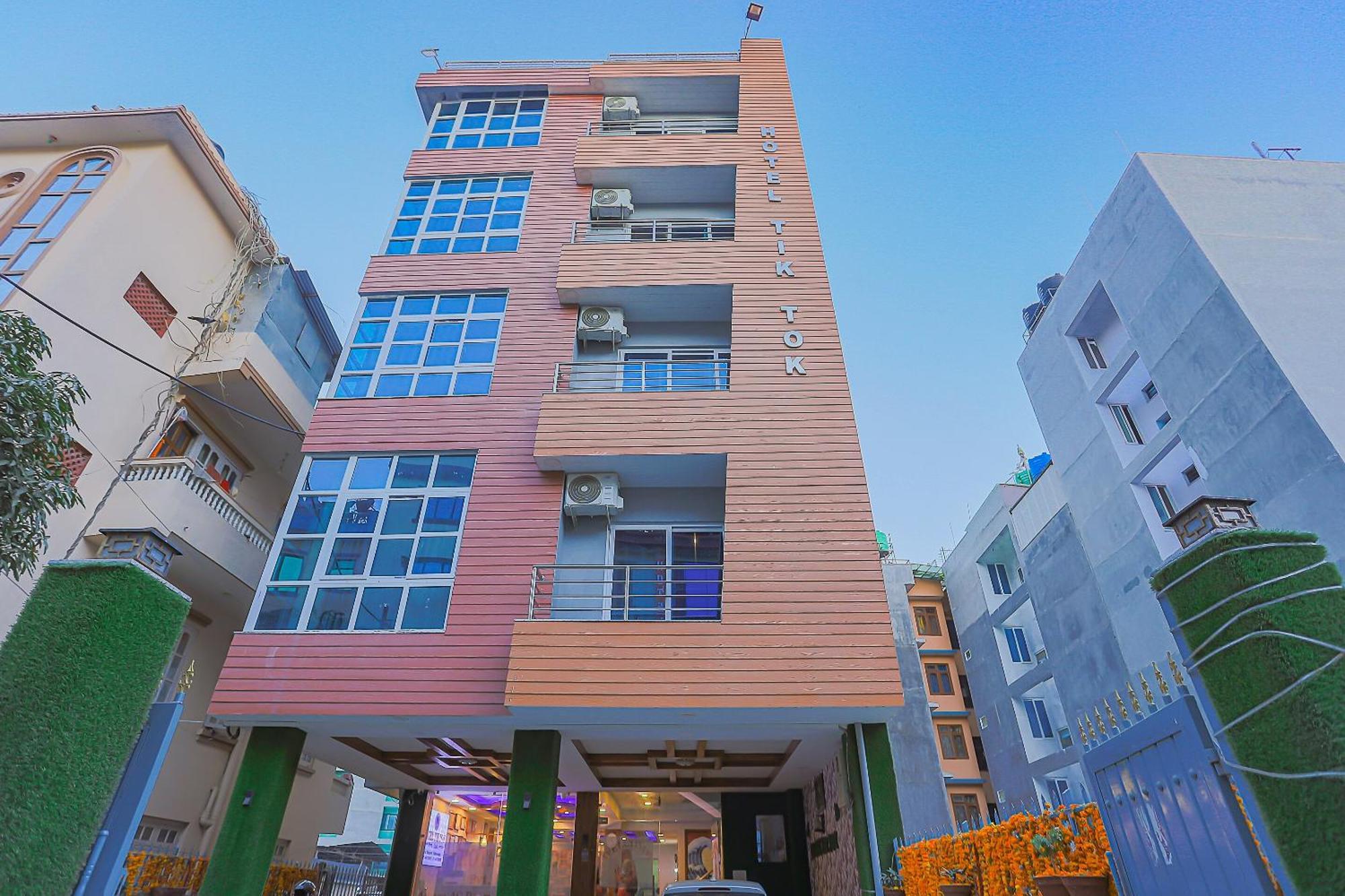 Oyo 799 Hotel Tik Tok Pvt Ltd. Катманду Экстерьер фото